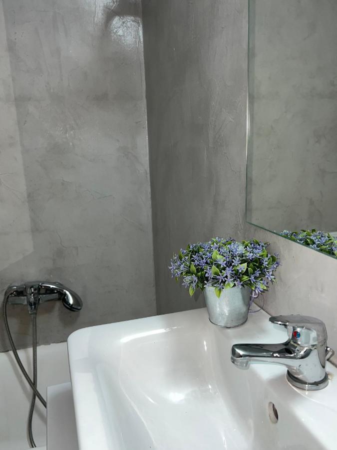 Agios Eleftherios Metro St. 2 Bedrms 4 Pers. Flat Athene Buitenkant foto